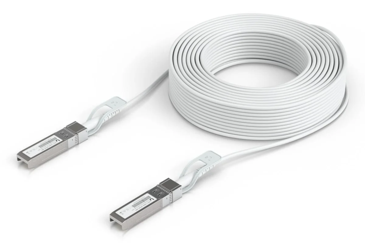 Ubiquiti UniFi 30m 25GBase-kabel til direkte påsætning Hvid